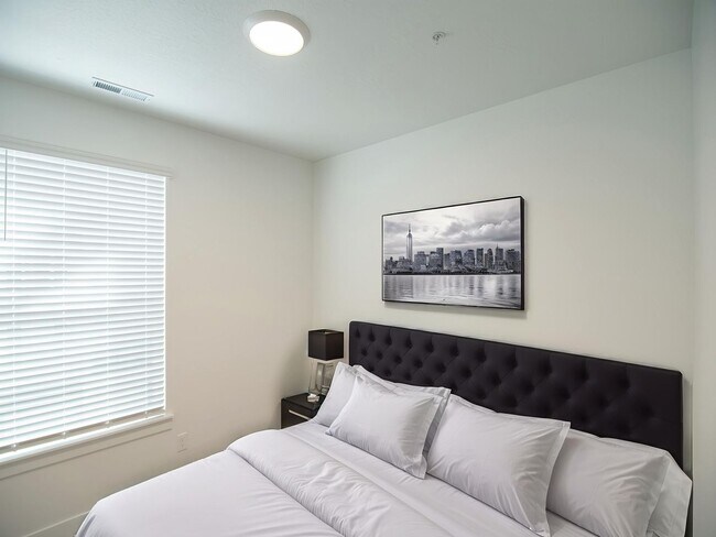 Building Photo - *Harmony Ridge in Mapleton