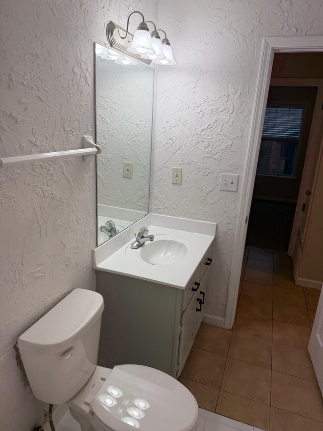 Building Photo - 6893 Snyder Rd