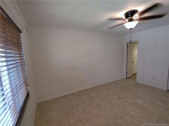 Building Photo - 950 S Kanner Hwy