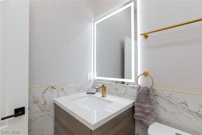 Building Photo - 6525 Ponderosa Way