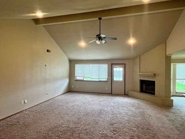 Building Photo - Great 3 Bed 2 Bath In Edmond
