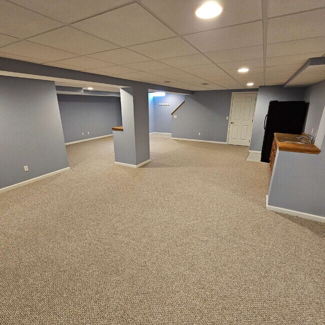 Building Photo - 3 Bedroom, 3.5 Bath Ranch with Open Floor Plan, Finished Basement & Scenic Pond Views