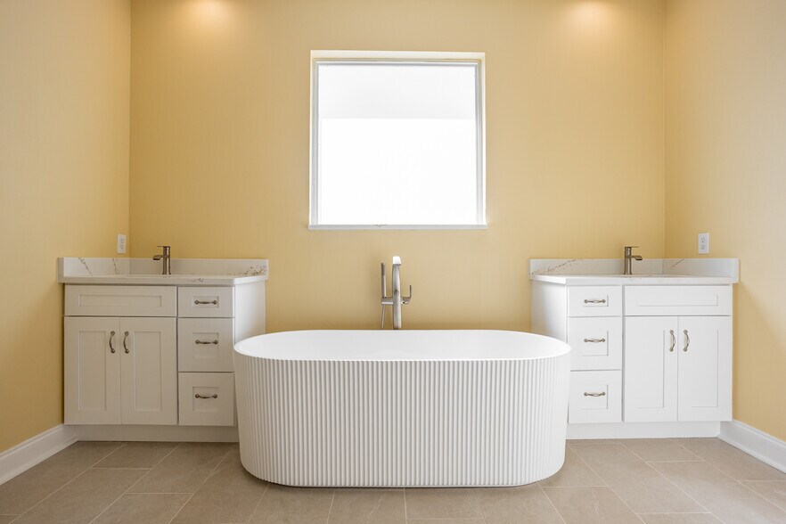 Building Photo - 3204 W Empedrado St