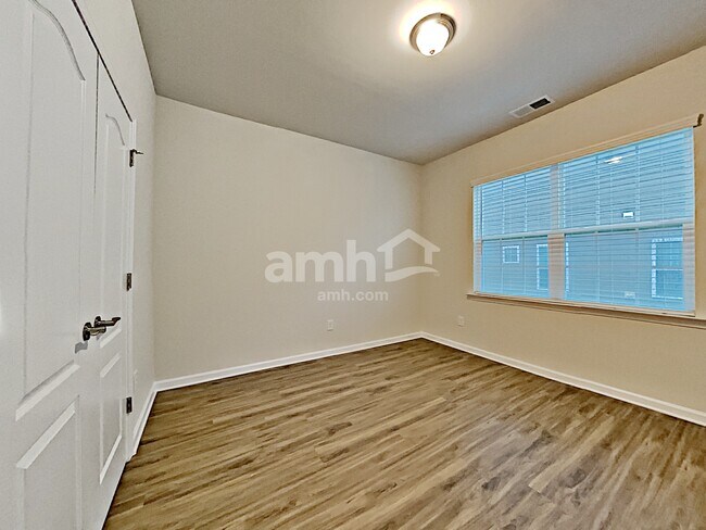 Building Photo - 14326 Hugh Dixon Way