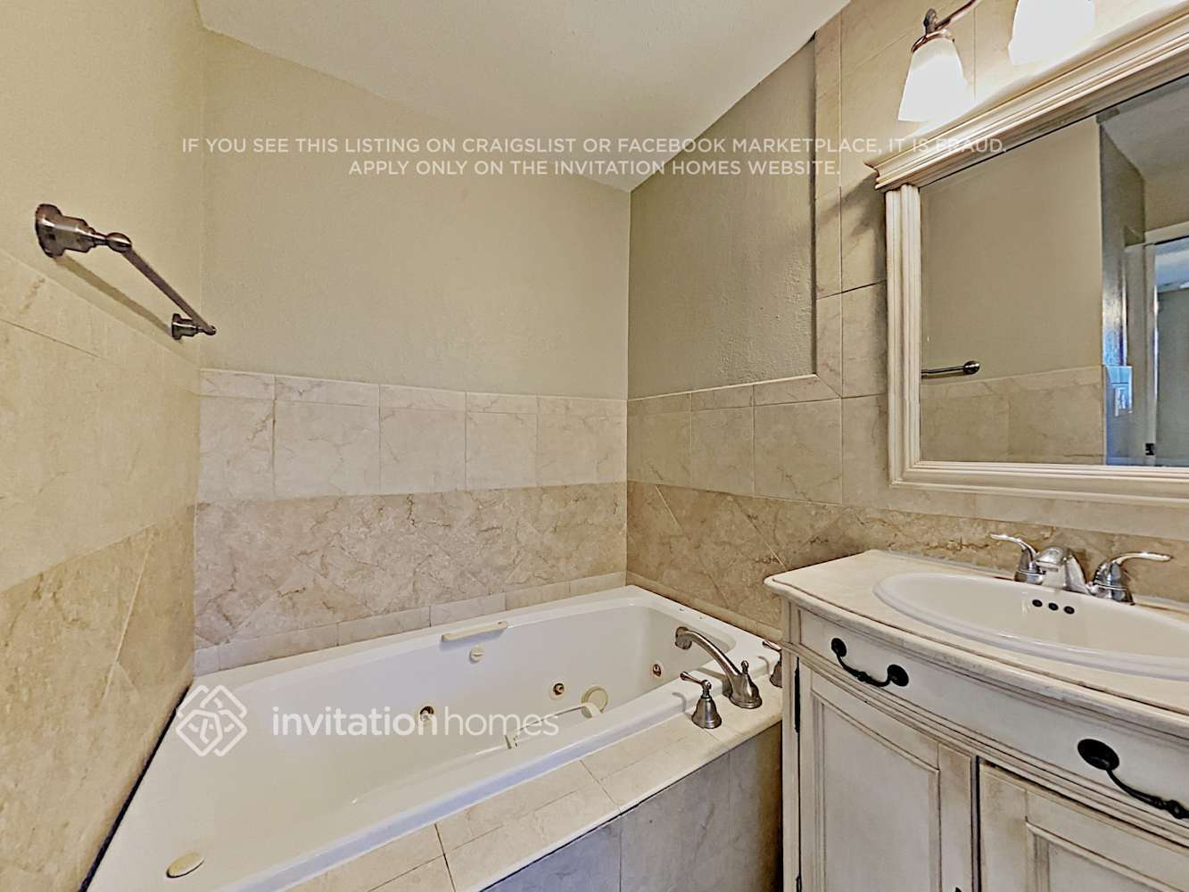 Building Photo - 2989 Kenilwick Dr S