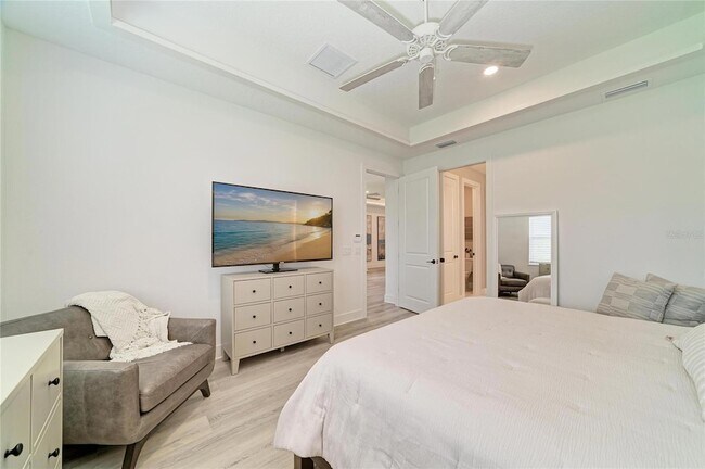 Building Photo - 1047 Waterline Ct