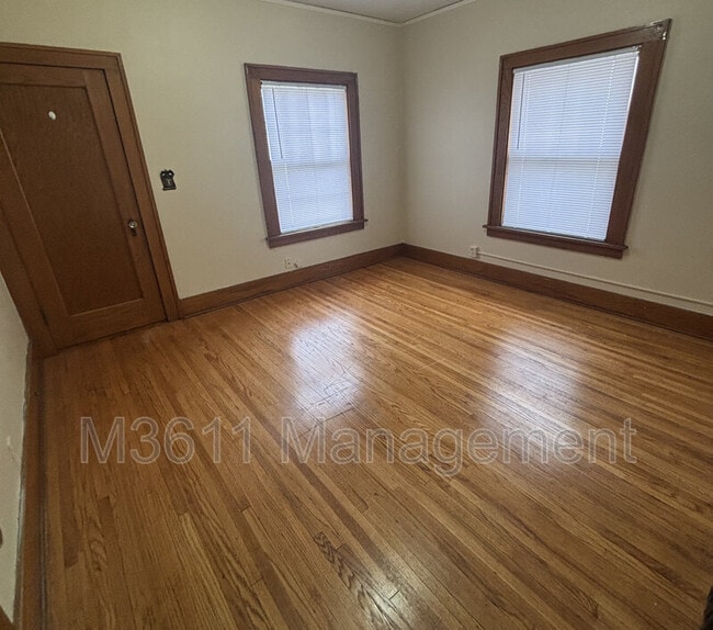 Building Photo - 1318 New Hampshire St