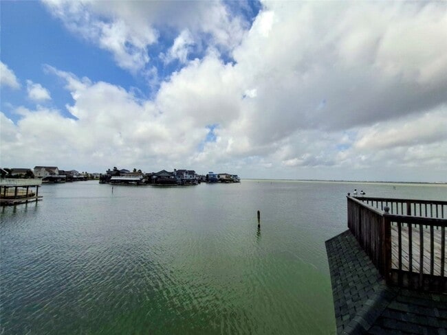 Building Photo - 1122 Makatea St