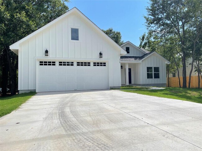 Primary Photo - 319 Lamaloa Ln
