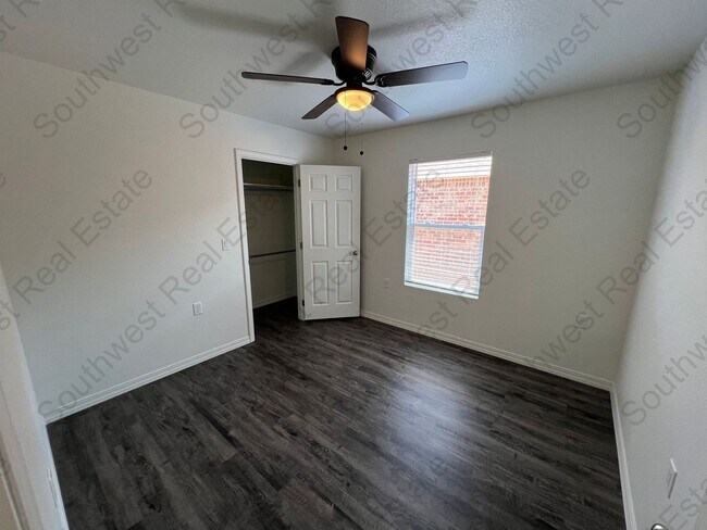 Building Photo - 2125 Bobwhite Ct