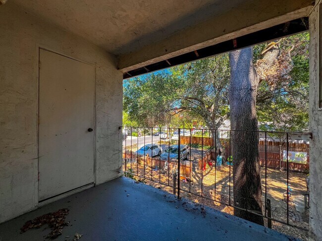 Building Photo - 1201-1213 Eggleston St.
