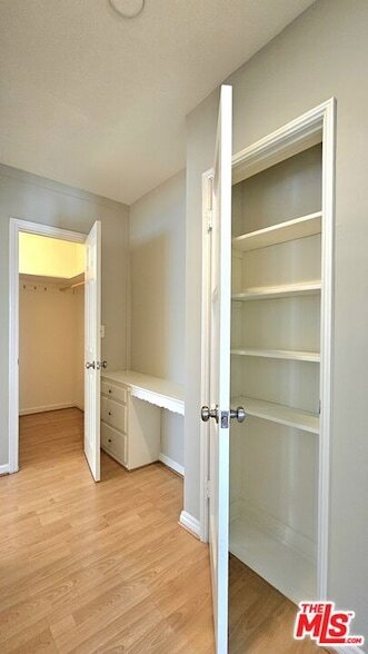 Building Photo - 1022 S Norton Ave