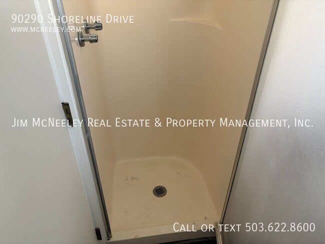 Building Photo - 90290 Shoreline Dr