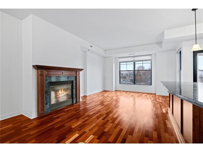 Building Photo - 317 Groveland Ave