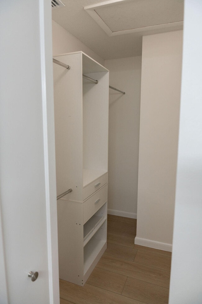 Building Photo - 602 Pinecrest Cir