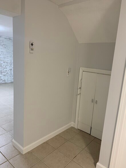 Small storage - 36 Summer St