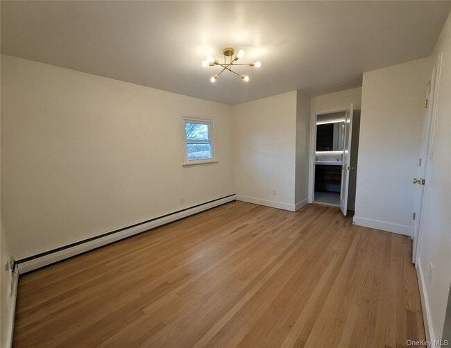 Building Photo - 727 NY-302