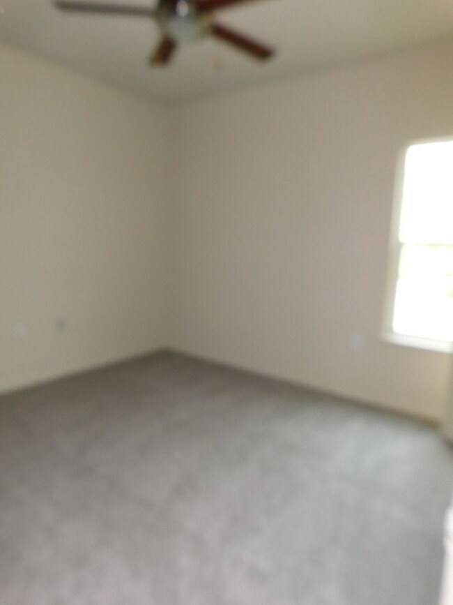 Building Photo - 1811MAPLE