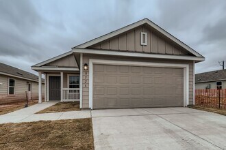 Building Photo - Beautifully Designed4-Bedroom Home with Open-Concept Living in a Prime Location