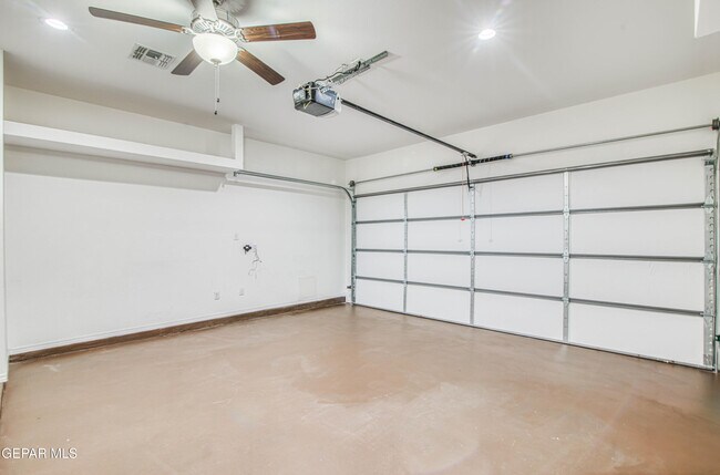 Building Photo - 14801 Bobby Joe Hill