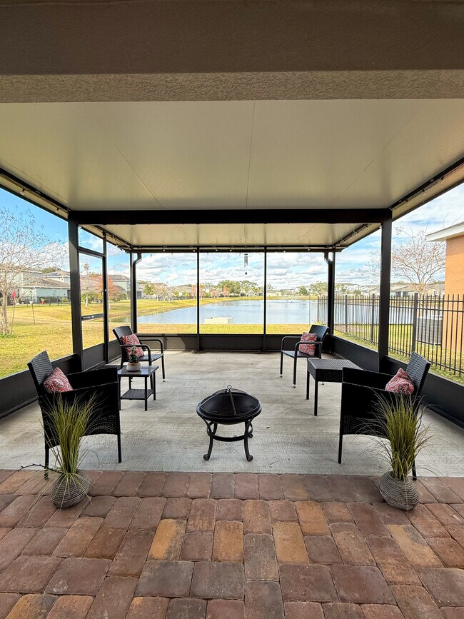 Building Photo - 3258 Stratton Cir