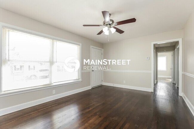 Building Photo - 3 Bedroom Pet-Friendly Home in Gallatin, TN with Main Street Renewal