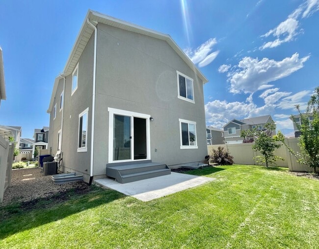 Building Photo - Modern Herriman Home at Big Bend Park!