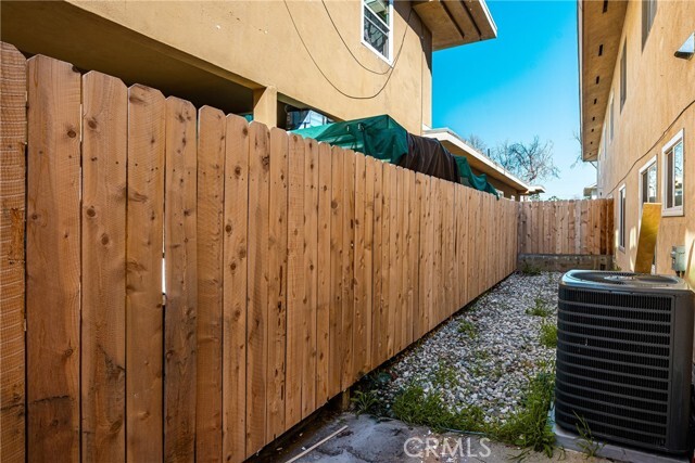 Building Photo - 121 S Illinois St