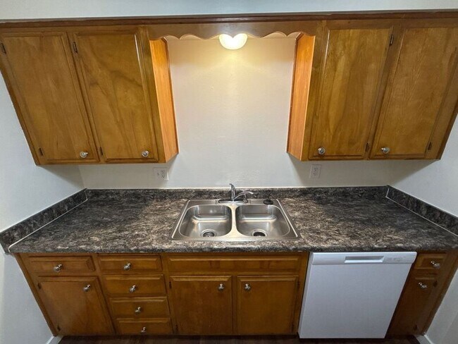 Building Photo - 670 Taybin Rd NW