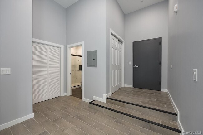 Building Photo - 126 Innis Ave