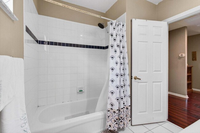 Building Photo - 5057 Sancerre Cir