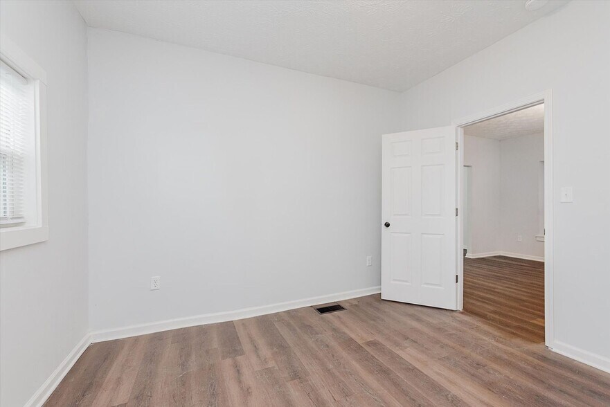 Building Photo - Completely renovated 2BR/1BA single family home minutes from Downtown Indy!