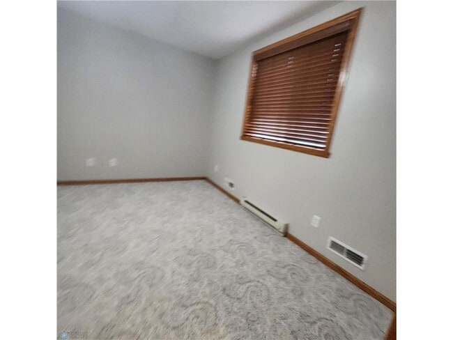 Building Photo - 1172 Eagle Park Dr S