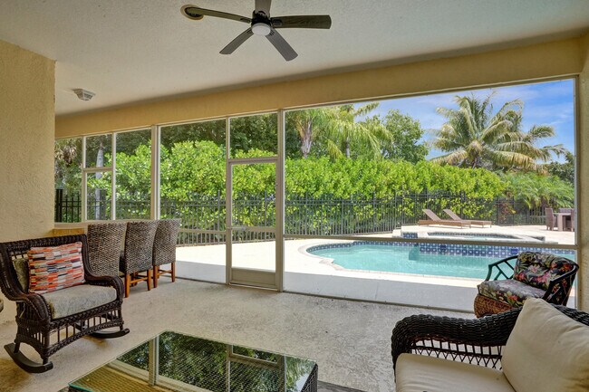 Building Photo - 15910 Lindbergh Ln