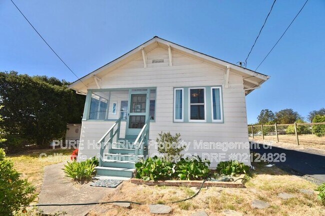 Building Photo - 1345 Eastman Ln