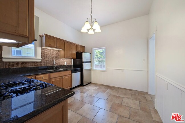 Building Photo - 222 Bicknell Ave