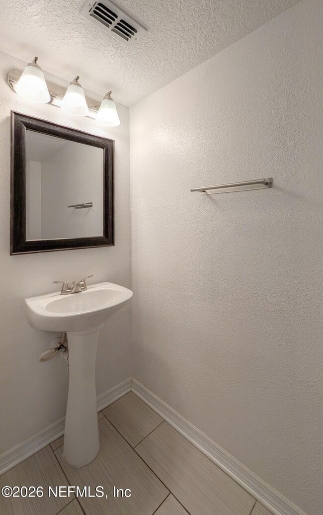 Building Photo - 5430 Shady Pine St S