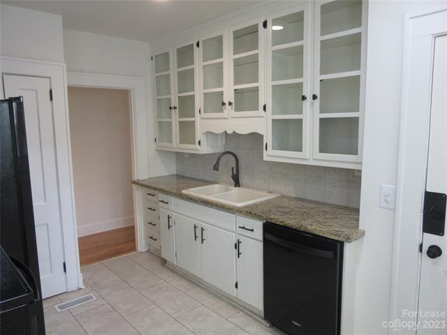 Building Photo - 511 S 4th St