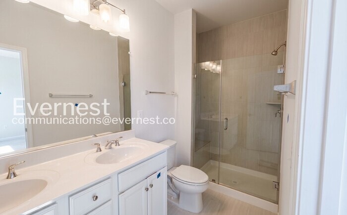 Building Photo - 1809 Noyack Ln