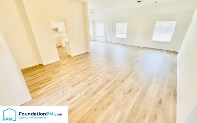 Building Photo - 3929 Wesley Forest Pl W