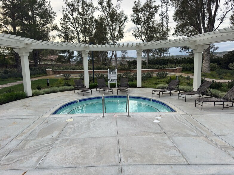 Building Photo - 27905 Crown Court Cir