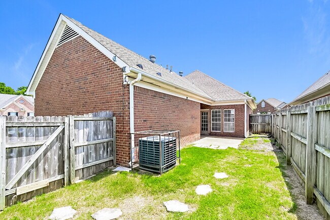 Building Photo - 4513 Graystone Dr