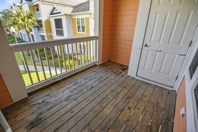 Building Photo - 1127 Rosewood Ln