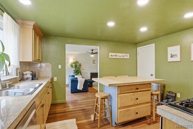 Building Photo - 15 Telfair Dr