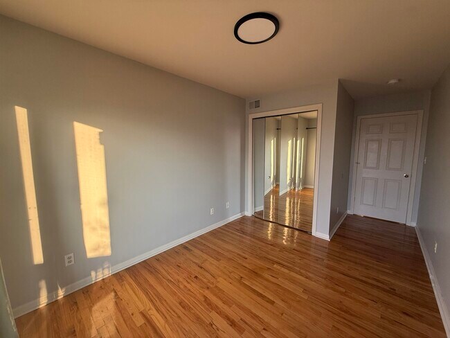 Building Photo - 801 Grand Ave