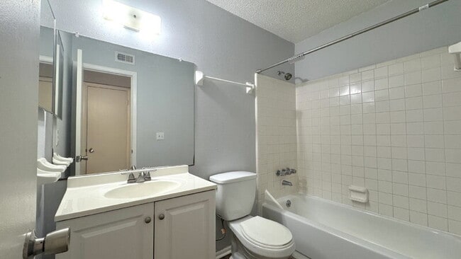 Building Photo - 1600 Big Tree Rd