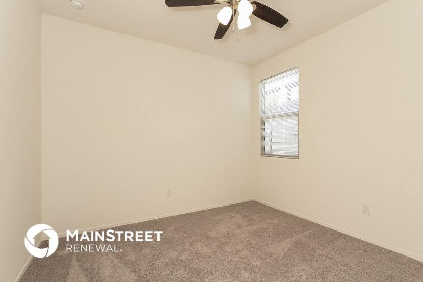 Building Photo - 13995 E Golden Oaks Rd