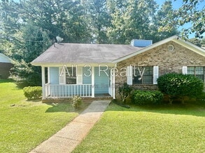 Building Photo - 8460 Pineland Dr