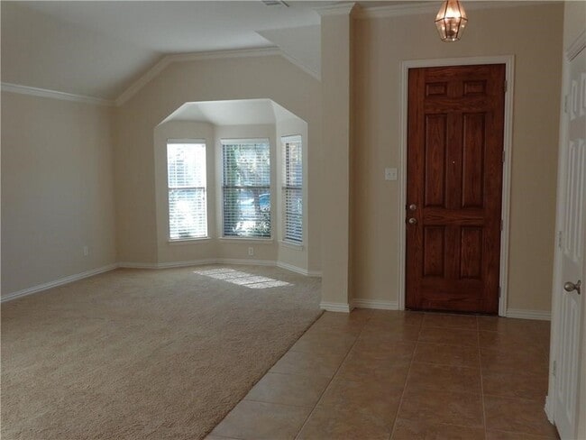 Building Photo - 7064 Bethlehem Dr