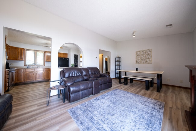 Building Photo - 24075 W Cedar Lake Dr